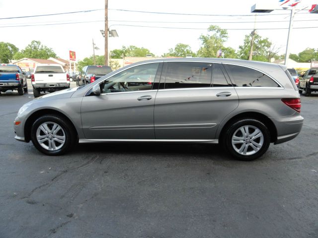 Mercedes-Benz R-Class 2009 photo 25
