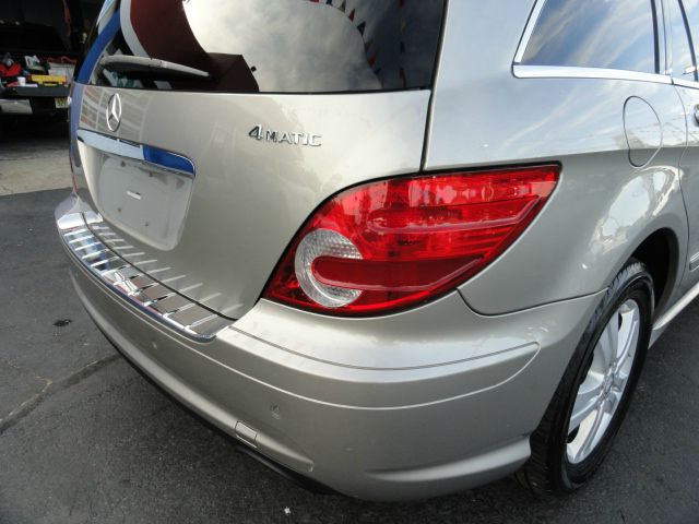 Mercedes-Benz R-Class 2009 photo 26