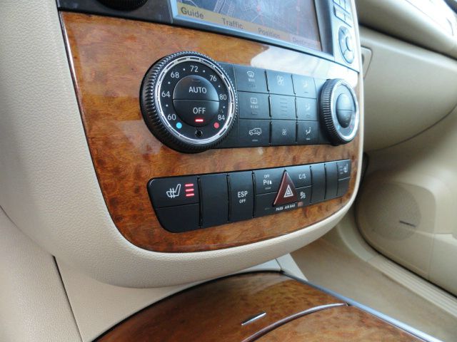 Mercedes-Benz R-Class 2009 photo 36