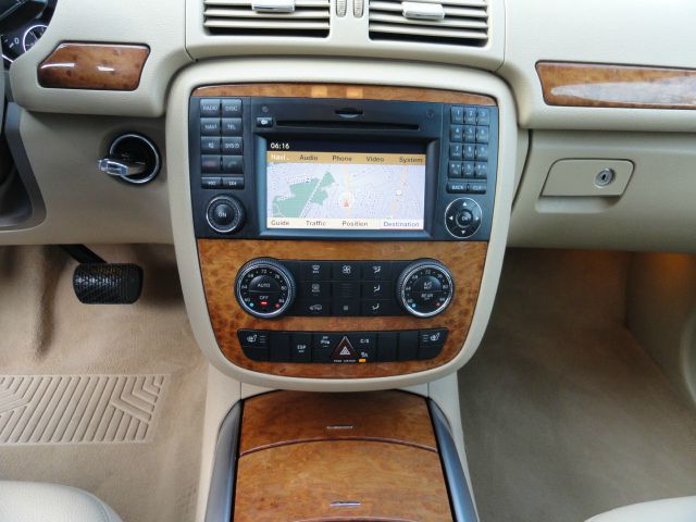 Mercedes-Benz R-Class 2009 photo 37