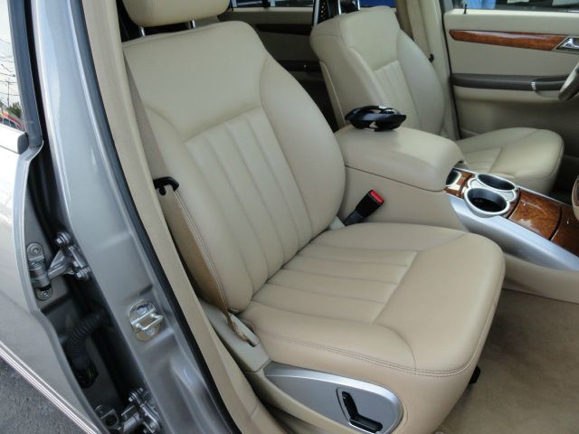 Mercedes-Benz R-Class 2009 photo 38
