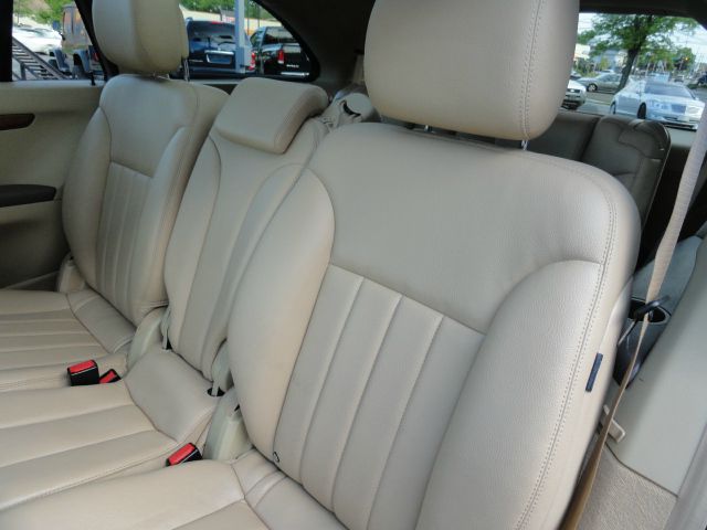 Mercedes-Benz R-Class 2009 photo 40