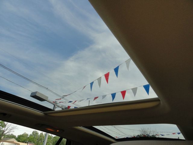 Mercedes-Benz R-Class 2009 photo 42