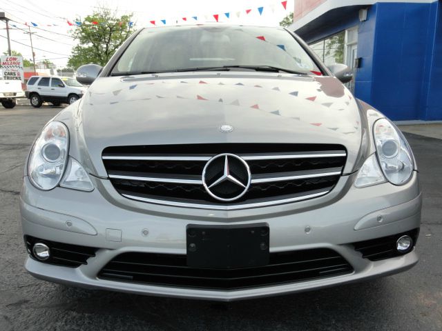 Mercedes-Benz R-Class 2009 photo 46