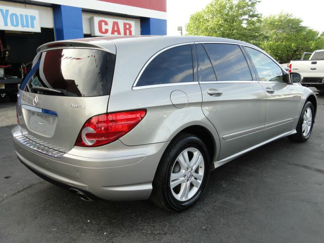 Mercedes-Benz R-Class 2009 photo 47
