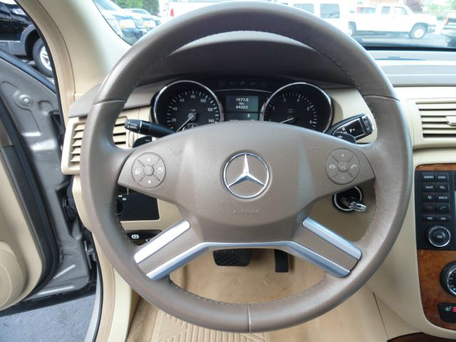 Mercedes-Benz R-Class 2009 photo 49