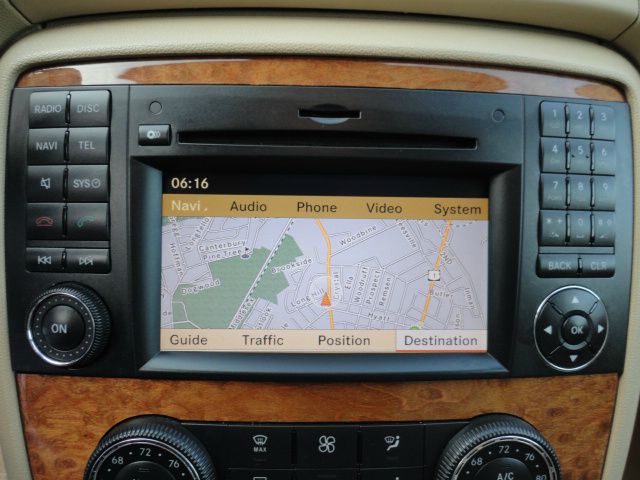 Mercedes-Benz R-Class 2009 photo 51