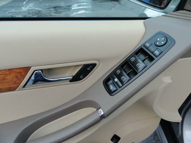 Mercedes-Benz R-Class 2009 photo 8