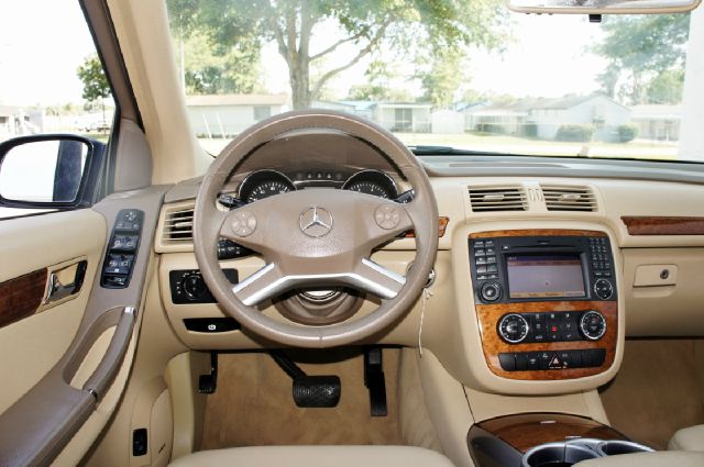 Mercedes-Benz R-Class 2009 photo 13