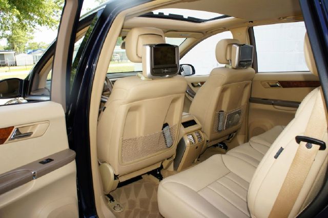 Mercedes-Benz R-Class 2009 photo 25