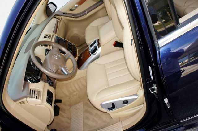 Mercedes-Benz R-Class 2009 photo 29