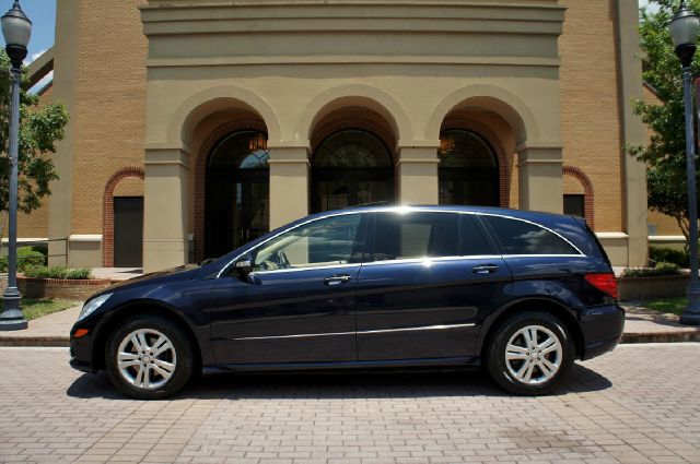 Mercedes-Benz R-Class 2009 photo 43