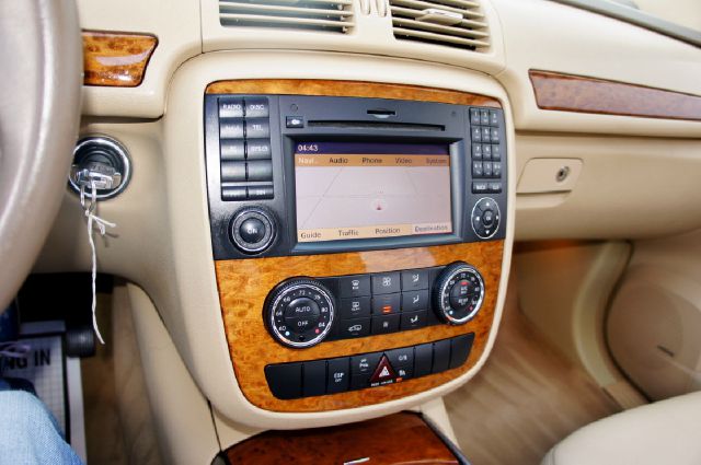 Mercedes-Benz R-Class 2009 photo 8