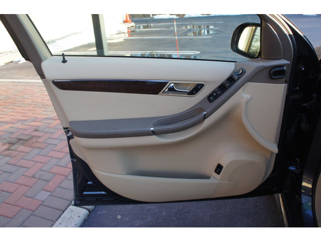 Mercedes-Benz R-Class 2010 photo 5