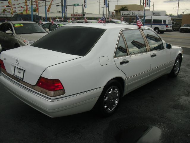 Mercedes-Benz S-Class 1995 photo 1