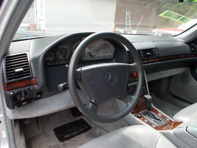 Mercedes-Benz S-Class 1996 photo 2