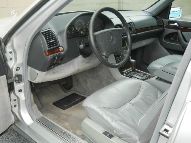 Mercedes-Benz S-Class 1996 photo 11