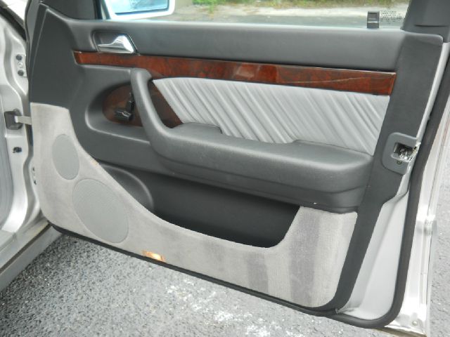 Mercedes-Benz S-Class 1996 photo 14
