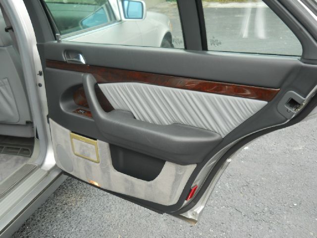 Mercedes-Benz S-Class 1996 photo 4
