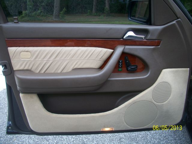 Mercedes-Benz S-Class 1997 photo 31
