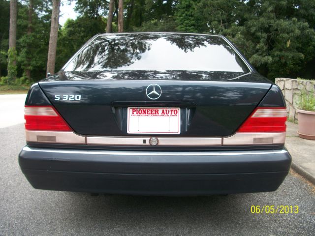 Mercedes-Benz S-Class 1997 photo 37