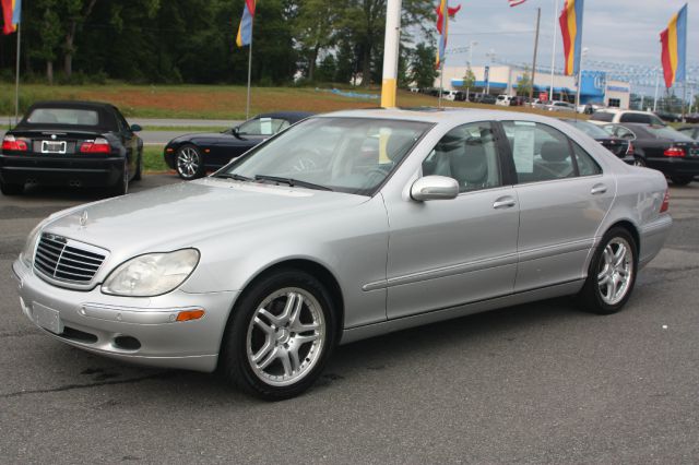 Mercedes-Benz S-Class C320-wagon Sedan