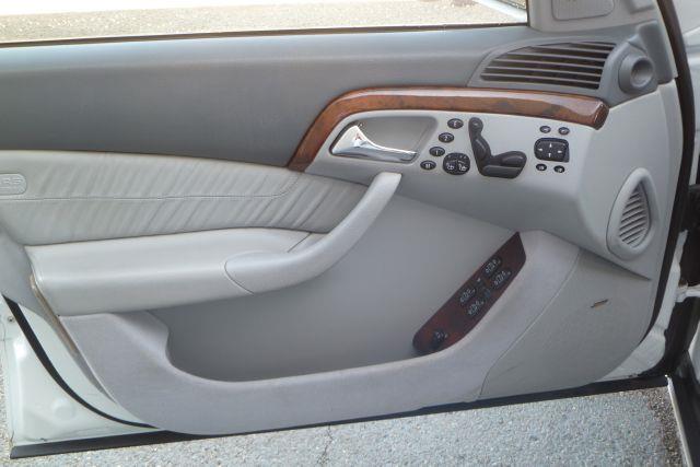 Mercedes-Benz S-Class 2001 photo 25