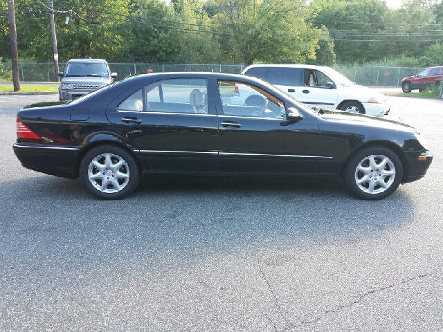 Mercedes-Benz S-Class 2005 photo 2
