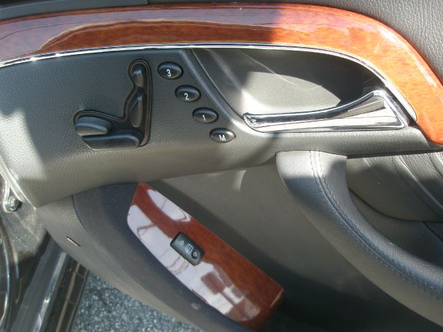 Mercedes-Benz S-Class 2006 photo 12
