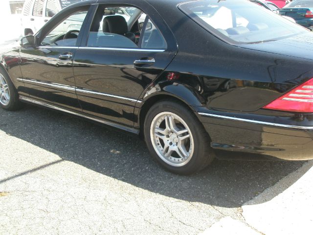 Mercedes-Benz S-Class 2006 photo 2