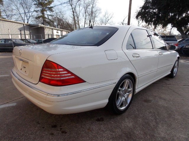 Mercedes-Benz S-Class 2006 photo 4