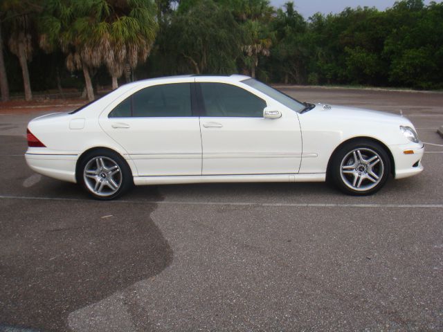 Mercedes-Benz S-Class Sahara Sedan