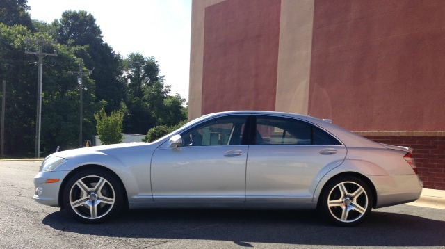 Mercedes-Benz S-Class 2007 photo 2
