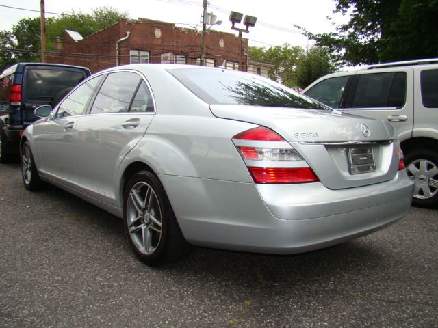 Mercedes-Benz S-Class 4WD Supercab 145 Lariat Sedan