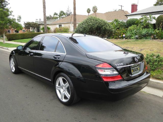 Mercedes-Benz S-Class 4WD Supercab 145 Lariat Sedan