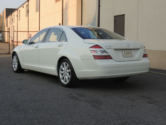 Mercedes-Benz S-Class 2007 photo 17