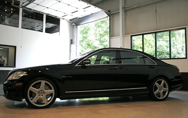 Mercedes-Benz S-Class 4dr Sdn 2.6L Sedan