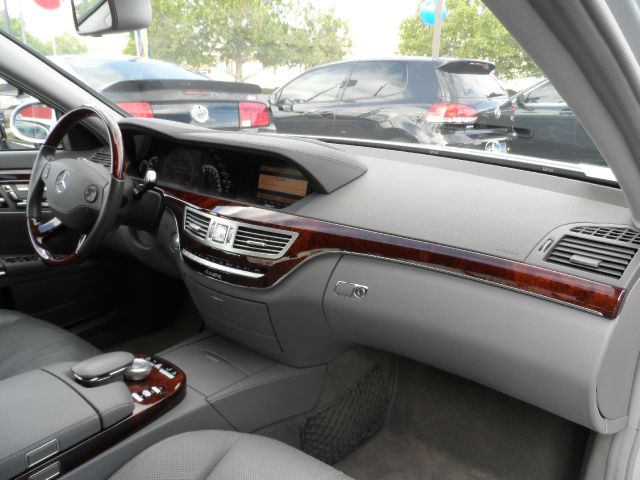 Mercedes-Benz S-Class 2008 photo 11