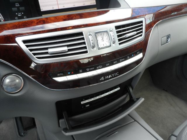Mercedes-Benz S-Class 2008 photo 16