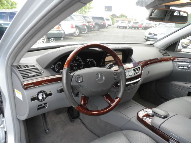 Mercedes-Benz S-Class 2008 photo 18
