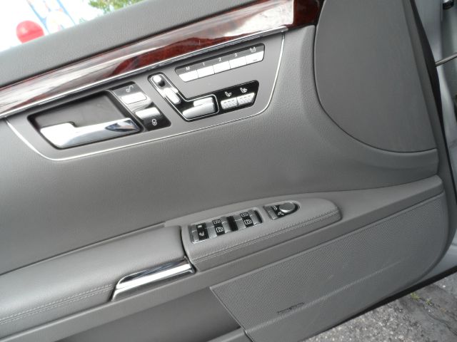 Mercedes-Benz S-Class 2008 photo 24