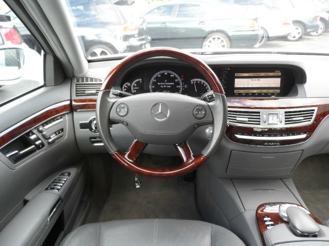 Mercedes-Benz S-Class 2008 photo 25