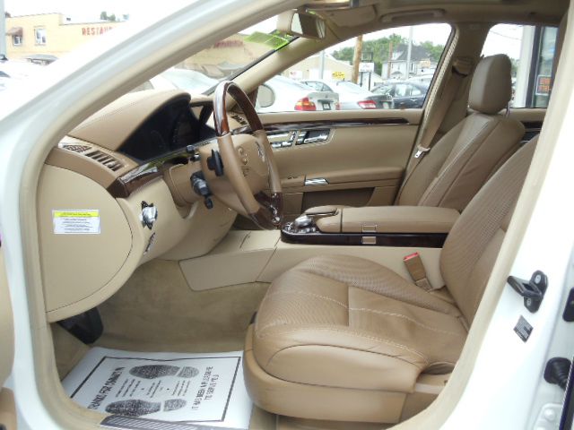 Mercedes-Benz S-Class 2009 photo 16