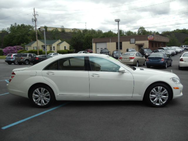 Mercedes-Benz S-Class 2009 photo 17