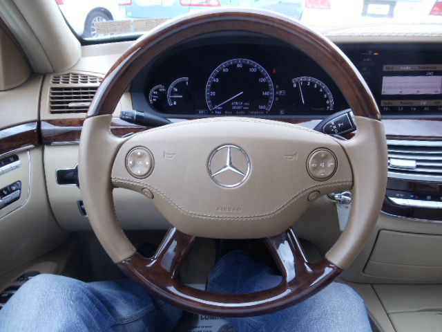 Mercedes-Benz S-Class 2009 photo 23