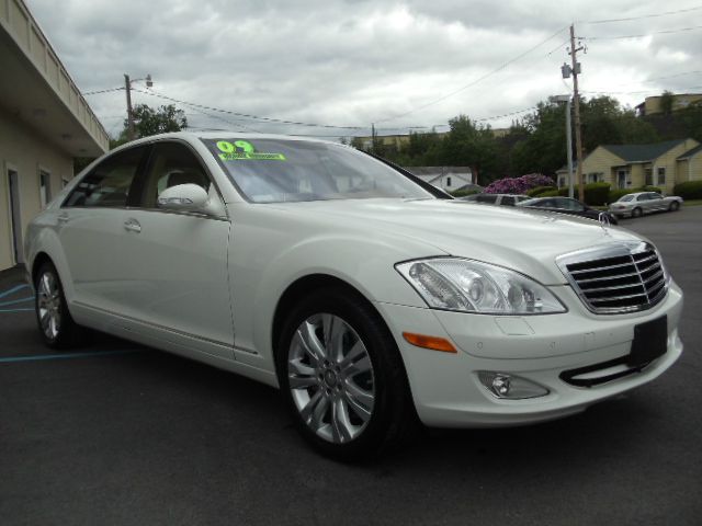 Mercedes-Benz S-Class 2009 photo 35