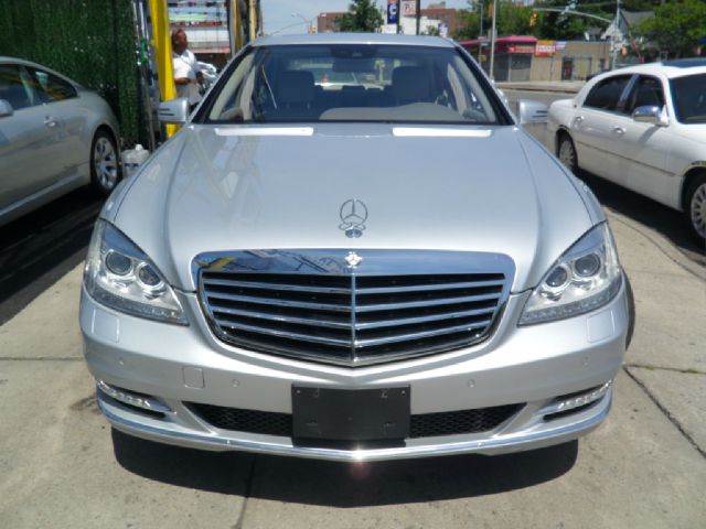 Mercedes-Benz S-Class 2010 photo 2