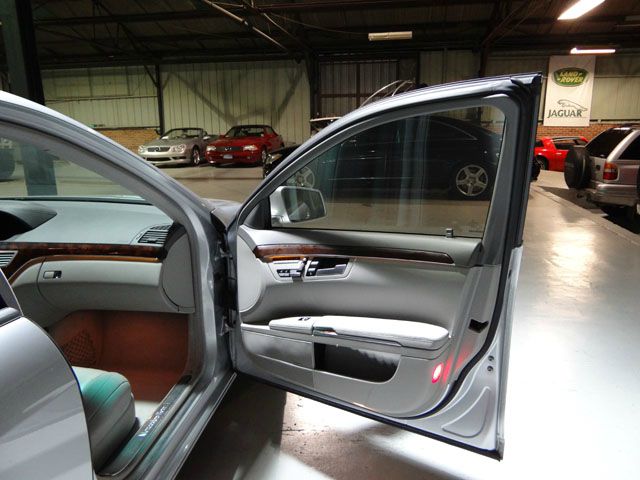 Mercedes-Benz S-Class 2010 photo 2