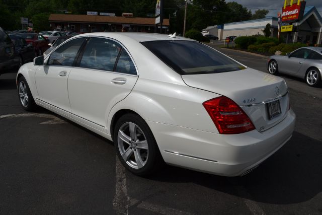 Mercedes-Benz S-Class 2010 Nissan 2.0S Sedan