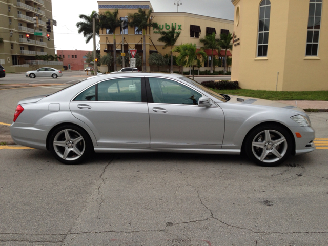 Mercedes-Benz S-Class 2010 photo 3